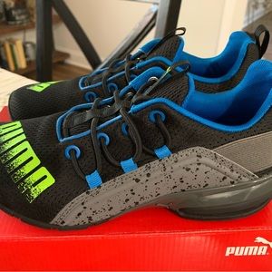 COPY - Puma Boys size 3.5 slip on sneaker. Royal blue interior with logo on toe.